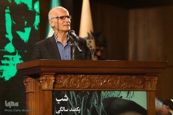 پیرنوازی و قوت‌قلب دادن شاید عادت اجتماع باشد اما در حکمت آن باید تامل کرد
