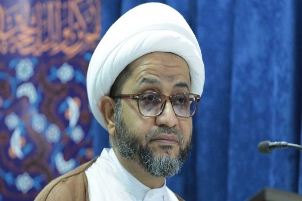 علامه محمد صنقور، امام و خطیب جمعه مسجدامام صادق(ع) منطقه شیعه‌نشین  الدراز بحرین