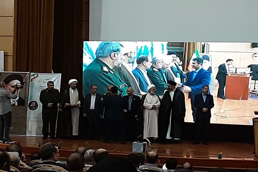 اساتید بسیجی در سنگر علمی جهاد میکنند اساتید بسیجی در سنگر علمی جهاد میکنند