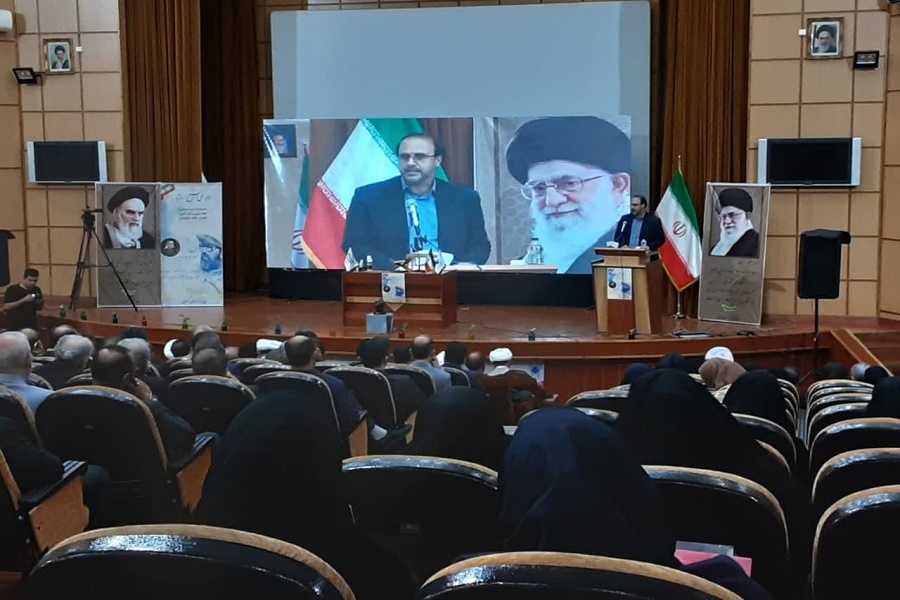 اساتید بسیجی در سنگر علمی جهاد میکنند اساتید بسیجی در سنگر علمی جهاد میکنند