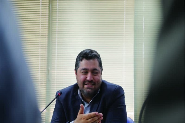 افشین آزادی، سرپرست حوزه هنری استان کردستان