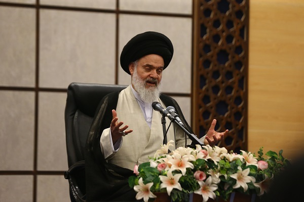 آیت‌الله سیدهاشم حسینی بوشهری، رئیس جامعه مدرسین حوزه علمیه
