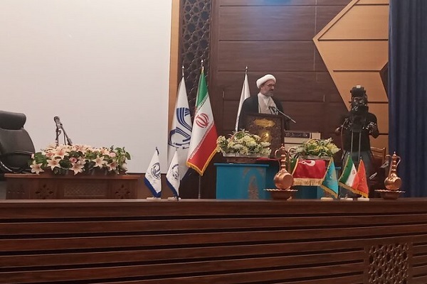 حجت‌الاسلام احمدحسین شریفی، رئیس دانشگاه قم