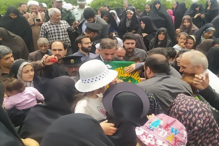 کاروان زیر سایه خورشید در ملایر