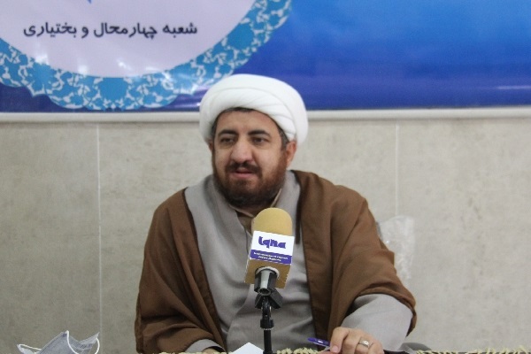 حجت‌الاسلام والمسلمین ابوذر کارگر، رئیس اداره امور قرآنی اداره‌کل تبلیغات اسلامی چهارمحال‌وبختیاری