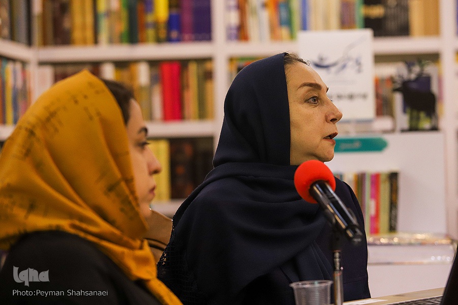 نشست گفت‌وگو درباره کتاب «زن ایرانی در گذار از سنت به مدرن»
