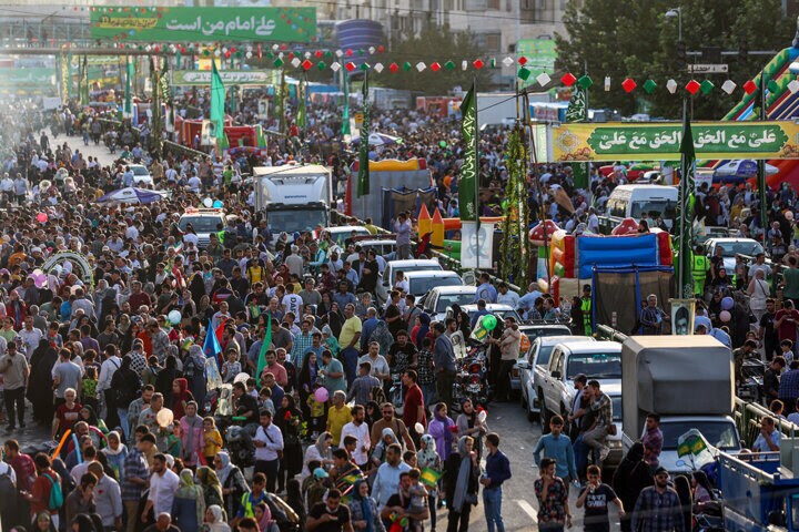 کامِ شیرینِ تهرانی‌ها در جشن غدیر