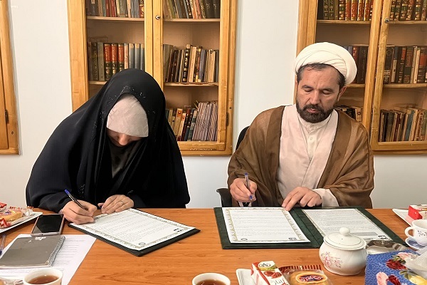 امضای تفاهم‌نامه همکاری بین اتحادیه قرآنی قم با خبرگزاری ایکنا