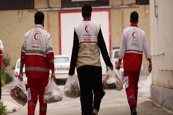 کمک داوطلبان هلال احمر به مددجویان