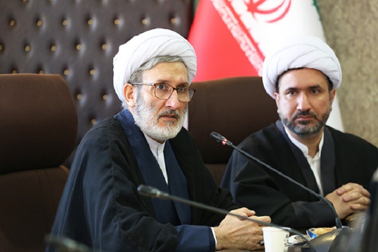 حجت الاسلام علیزاده، عضو هیئت علمی دانشگاه تبریز