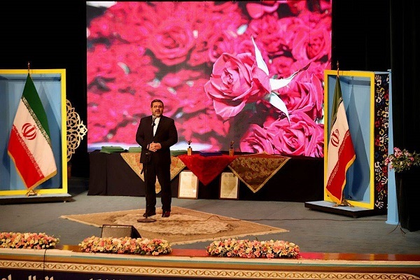 هنر تئاتر در این ایام عامل انسجام، وحدت و هم‌گرایی ایران بود