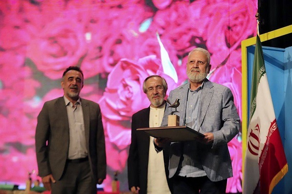 هنر تئاتر در این ایام عامل انسجام، وحدت و هم‌گرایی ایران بود