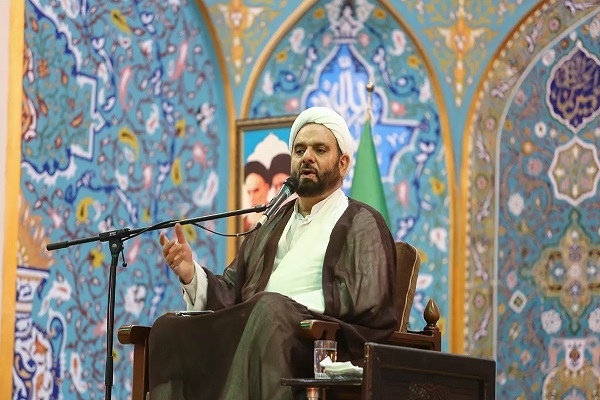 حجت‌الاسلام‌ والمسلمین احمد لقمانی، سخنران حرم بانوی کرامت