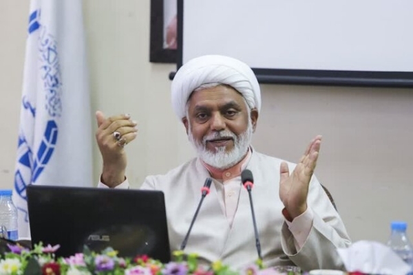 حجت‌الاسلام علی عارفی مسئول دفتر نهاد نمایندگی مقام معظم رهبری در دانشگاه علوم پزشکی کرمان