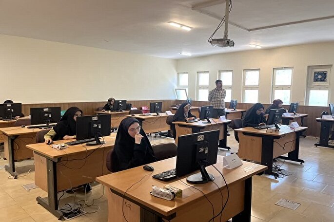 تصاویری از آزمون معارفی جشنواره ملی قرآن دانشگاهیان