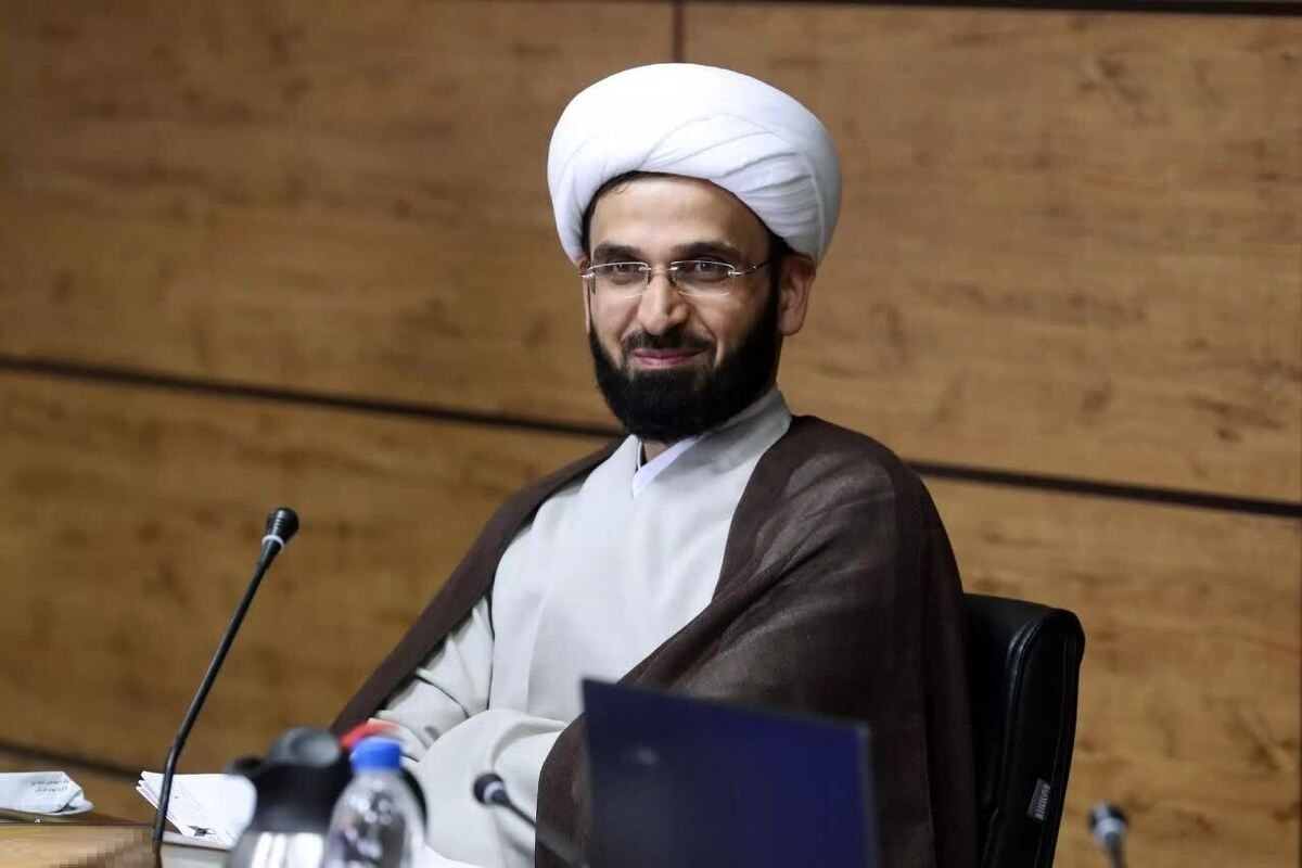 چالش جذب مدرس انس با قرآن در دانشگاه آزاد و کمبود شدید استاد برای ۳ هزار کلاس قرآن