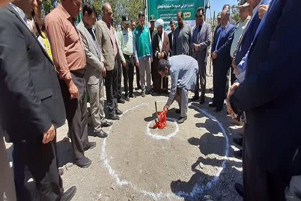 کلنگ زنی ساخت مدرسه