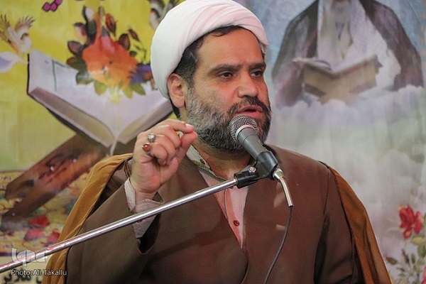 حجت‌الاسلام روح‌الله نجفی مدیر اداره تبلیغات اسلامی ملایر