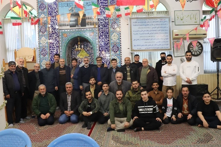 5 زوج جوان به کربلا مشرف میشوند 5 زوج جوان به کربلا مشرف میشوند