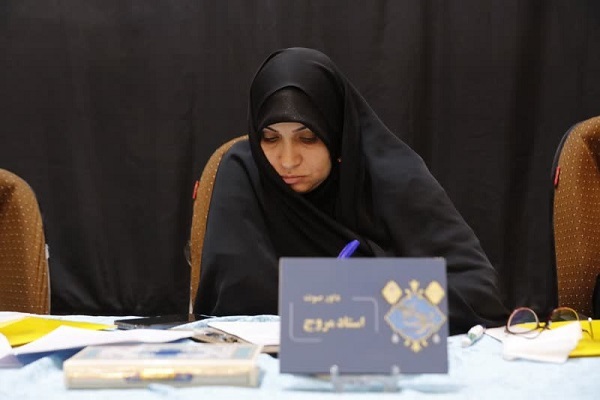 در فواصل برگزاری مسابقات دورهها و کارگاههایی برای شرکتکنندگان در نظر گرفته شود