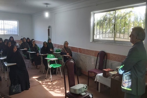 احمدی کارشناس سبک زندگی قرآنی در کارگاه سبک زندگی قرآنی در کلاله