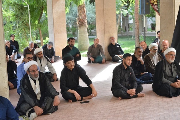 شیعه و سنی همه مدیون اباعبدالله (ع) و قیام عاشورا هستند