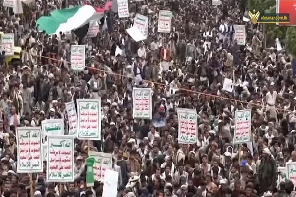 میلیون‌ها یمنی هتک حرمت قرآن کریم توسط لابی صهیونیستی را محکوم کردند/آماده