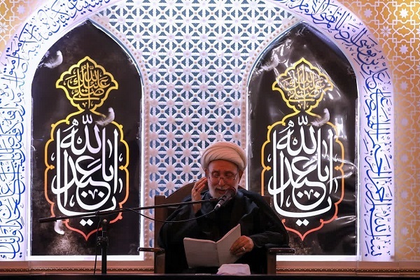 مراسم مقتل خوانی سیدالشهدا(ع) در حرم رضوی برگزار شد