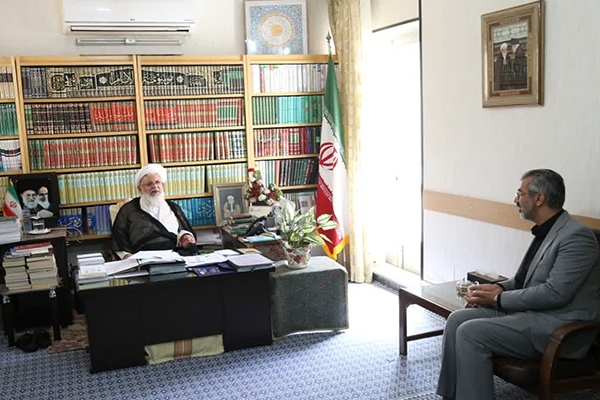 دیدار رئیس سازمان فرهنگی، اجتماعی و ورزشی شهرداری یزد با امام جمعه