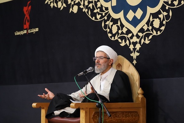 حجت‌الاسلام والمسلمین زیبایی‌نژاد، رئیس پژوهشگاه زن و خانواده