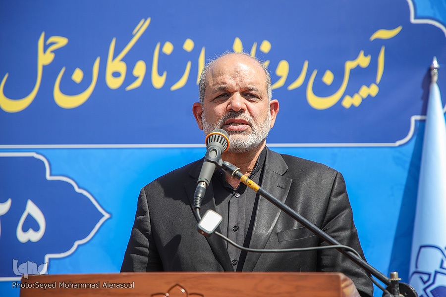 احمد وحیدی وزیر کشور