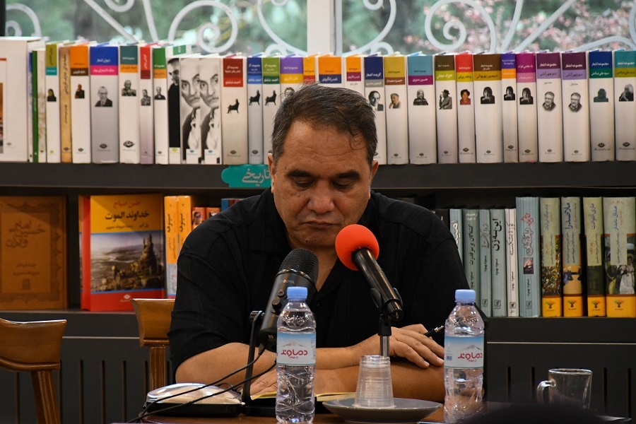 نشست گفت‌وگو درباره کتاب «هیچکاک و آغاباجی»
