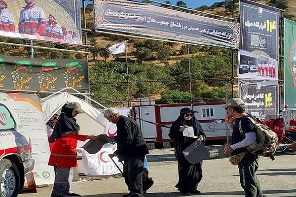 خدمات رسانی هلال احمر کردستان به زوار اربعین خدمات رسانی هلال احمر کردستان به زوار اربعین