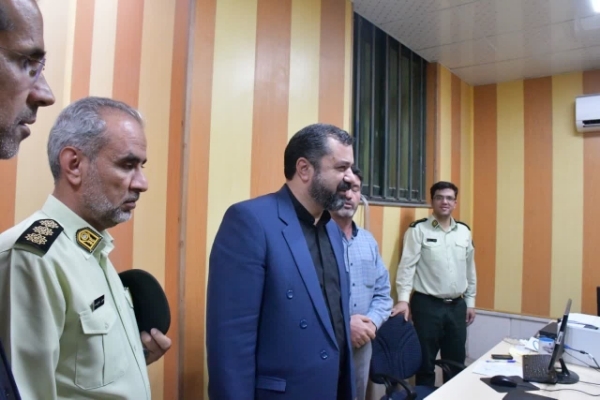 بازدید معاون استاندار خراسان‌جنوبی از مرکز صدور گذرنامه نیروی انتظامی
