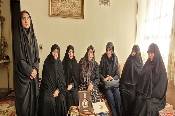 دیدار با خانواده شهید مولود مظلومیان