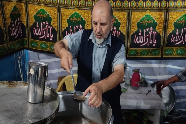 موکب نورالزهرا 11 سال متوالی به زائران حسینی در کربلا خدمت میکند موکب نورالزهرا 11 سال متوالی به زائران حسینی در کربلا خدمت میکند