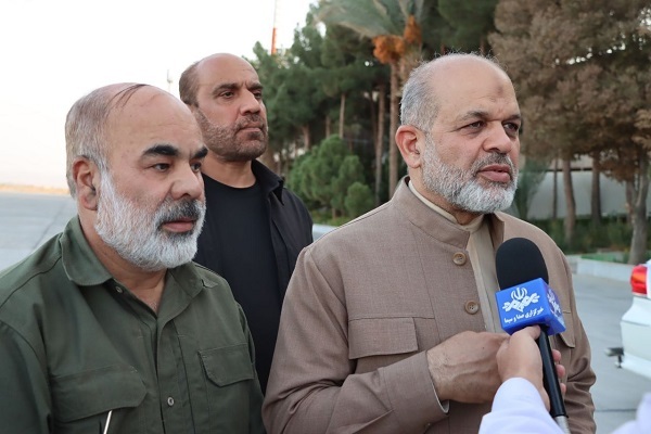 احمد وحیدی وزیر کشور
