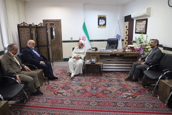 دیدار امام جمعه زاهدان با ماشور سازمان مدیریت کشور دیدار امام جمعه زاهدان با ماشور سازمان مدیریت کشور