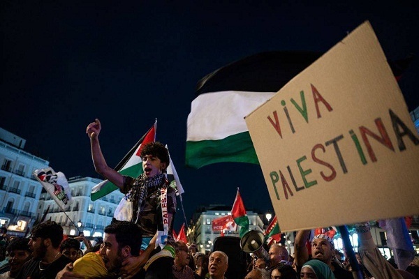 فراخوان حماس برای خروش روز جمعه جهان در حمایت از فلسطین/تداوم راهپیمایی‌ها در آمریکا و اروپا