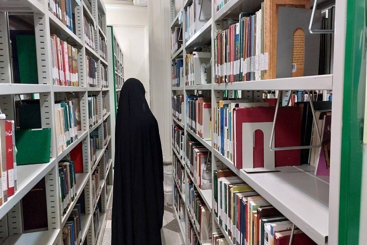 نگهداری ۱۵۰۰ عنوان کتاب چاپی با موضوع حافظ در کتابخانه حرم رضوی