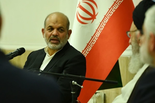 وحیدی وزیر کشور