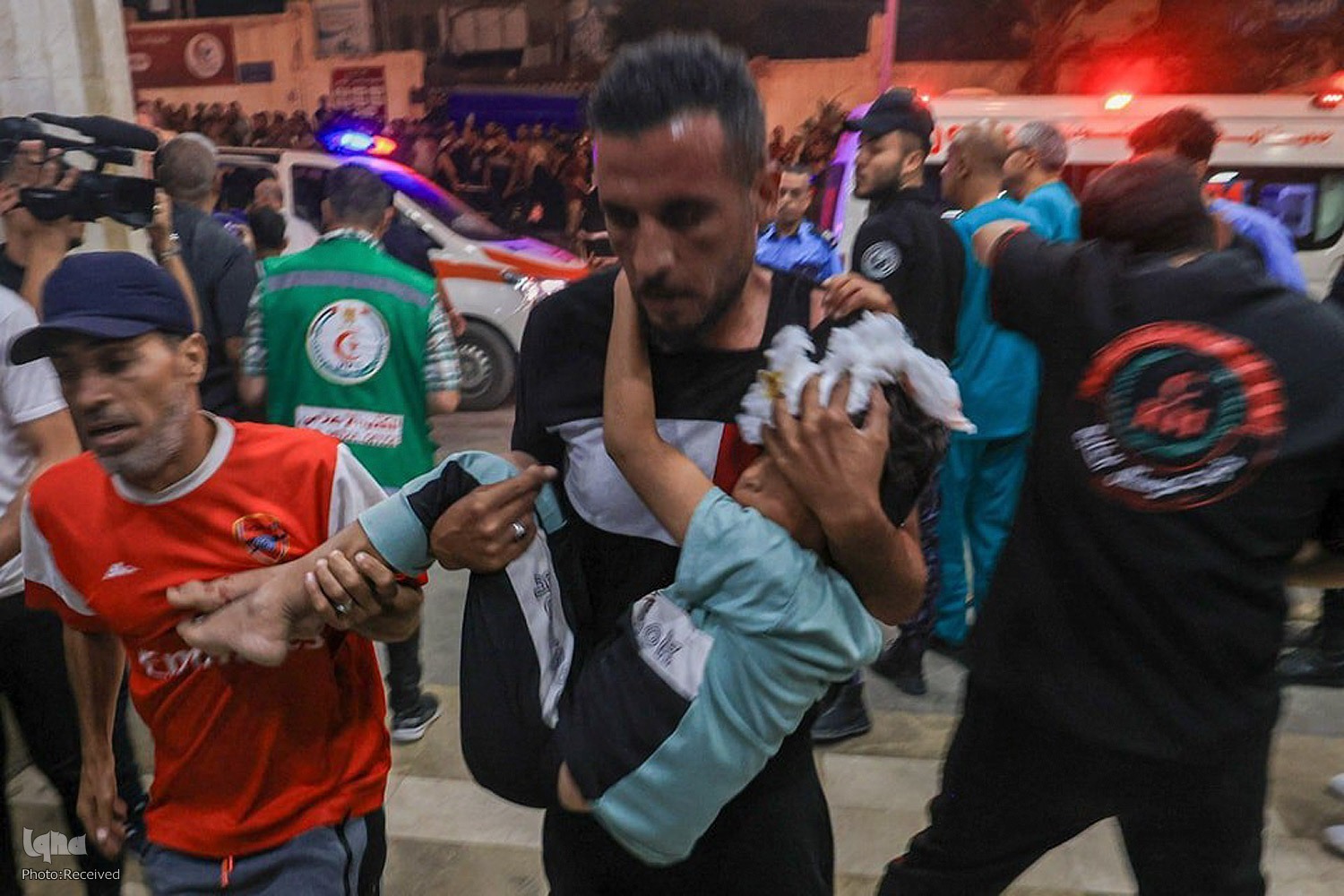 قلب نگران و چشمان گریان پزشکان و دانشگاهیان