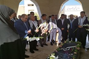 مزار شهید گمنام در استانداری ایلام غبارروبی شد