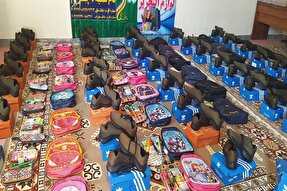 اهدای نوشت‌افزار به دانش‌آموزان نیازمند چرام