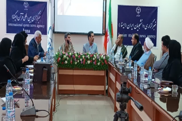 نشست تبیین دستاوردهای دفاع مقدس در جهاددانشگاهی کرمان