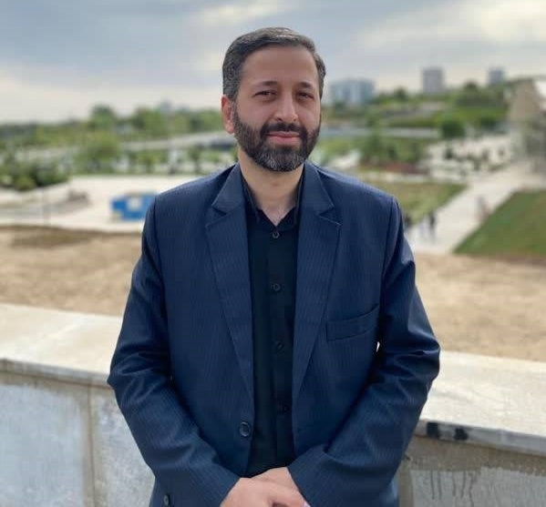 خوشنویسی و تذهیب قرآن راهی برای مقابله با اهانت کنندگان به مقدسات مسلمانان است