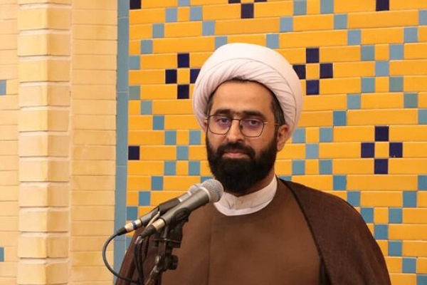 حجت الاسلام دیلم رئیس مرکز بزرگ اسلامی گلستان