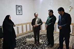 فرماندار بویراحمد از خانواده شهدای کارمند سرکشی کرد