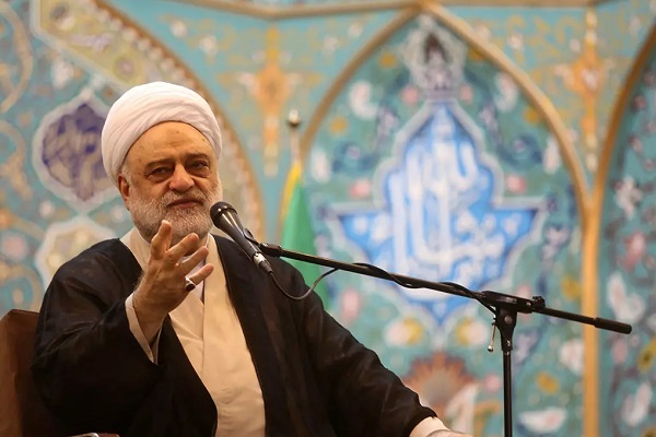 حجت‌الاسلام‌والمسلمین فرحزاد، سخنران حرم بانوی کرامت