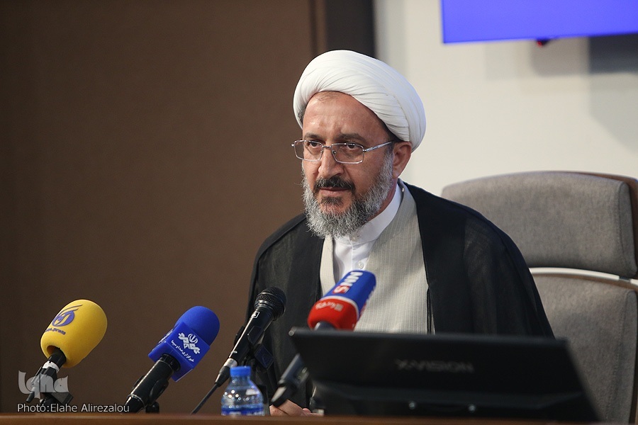 از تأکید آیت‌الله نوری‌همدانی بر ارتباط با پیروان ادیان الهی تا تبعات دخالت فوری خداوند